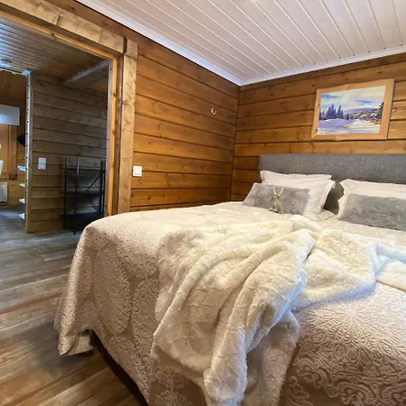 Lakeside Riekonkieppi Villa