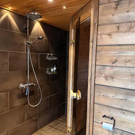 Lakeside Riekonkieppi Villa