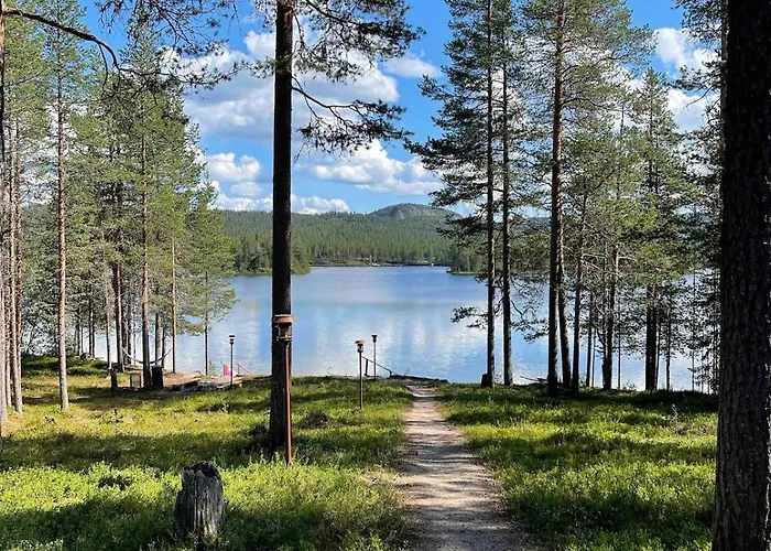 别墅 Lakeside Riekonkieppi 库萨莫